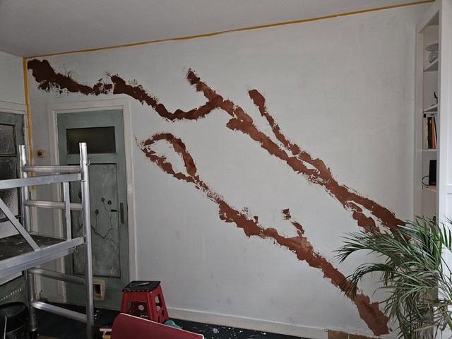 Work in progress met encausto een muurschildering